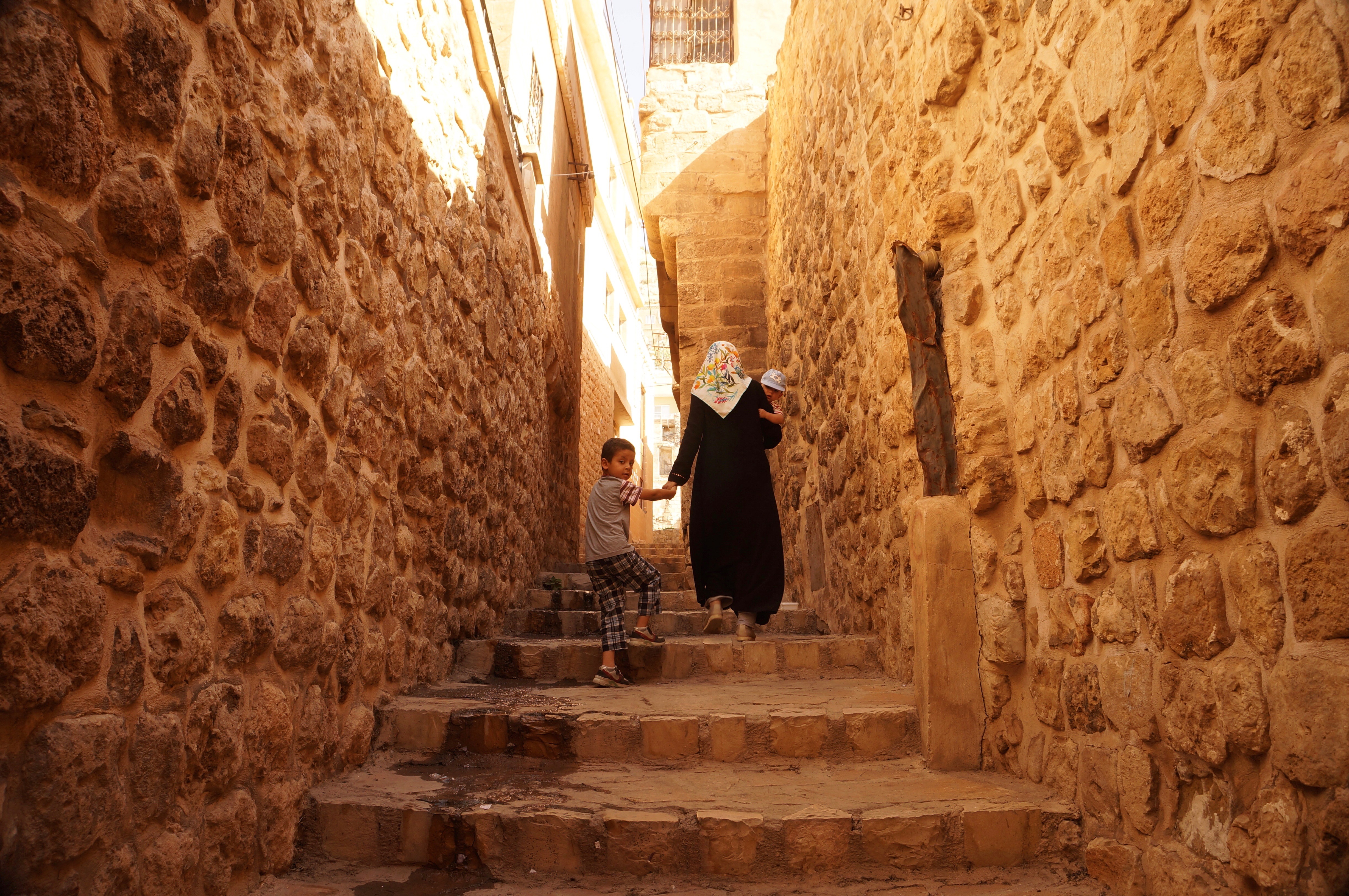 İki Çocuklu Mardinli Anne